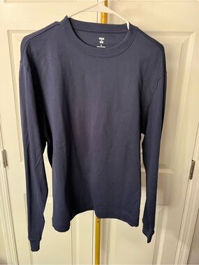 Macy’s Mode of One Navy Long Sleeve Crewneck Tee Shirt